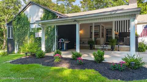 805 E Mountain Road, Scranton, PA 18505