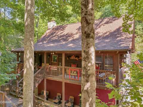 607 Eagles Blvd Way, Pigeon Forge, TN 37863
