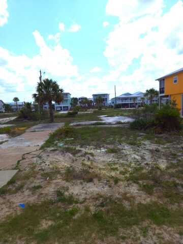 111 40th St, Mexico Beach, FL 32456