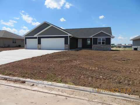 1581 FRONTIER Road, LUXEMBURG, WI 54217