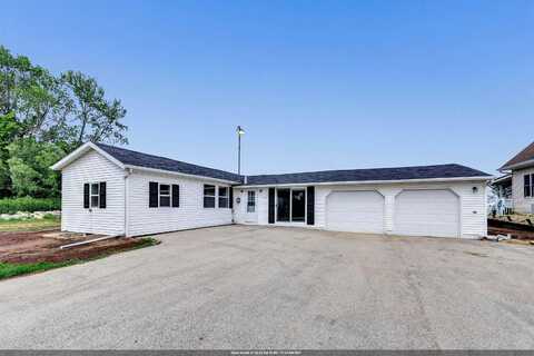 6132 N BAYSHORE Road, OCONTO, WI 54153