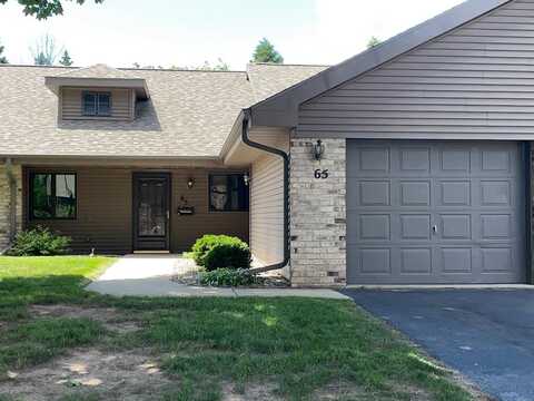 65 SPENCER VILLAGE Court, APPLETON, WI 54914