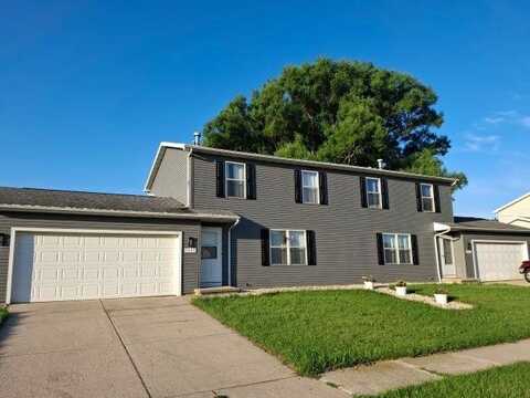 1001 SKYVIEW Avenue, LITTLE CHUTE, WI 54140