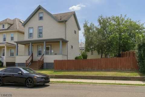 96 Washington St, Lodi, NJ 07644