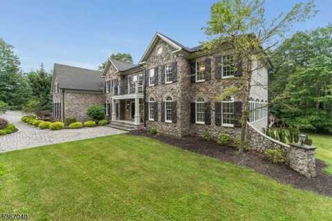 3 Quarterhorse Xing, Sparta, NJ 07871