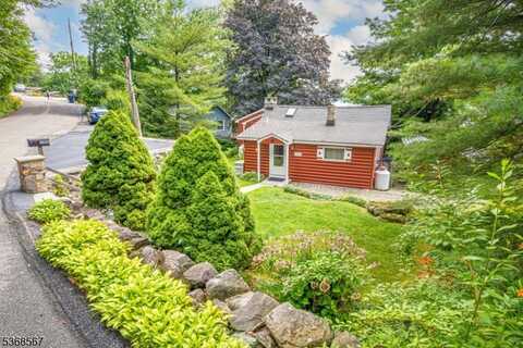 2100 Lakeside Dr, Vernon, NJ 07422