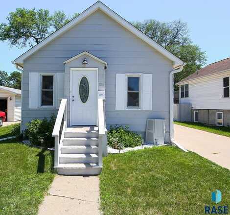 124 S Lyndale Ave, Sioux Falls, SD 57104