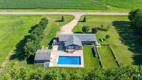 46788 278th St, Lennox, SD 57039