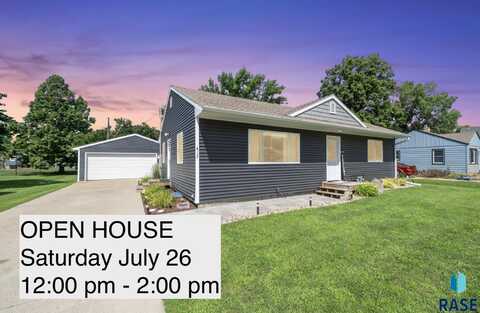 417 S Elm St, Lennox, SD 57039