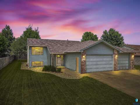 7312 W Strabane St, Sioux Falls, SD 57106