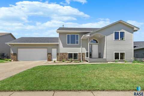 7800 W Eli Ct, Sioux Falls, SD 57106