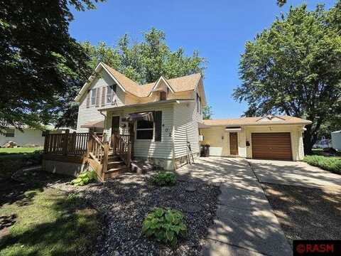 402 E 2nd Street, Delavan, MN 56023