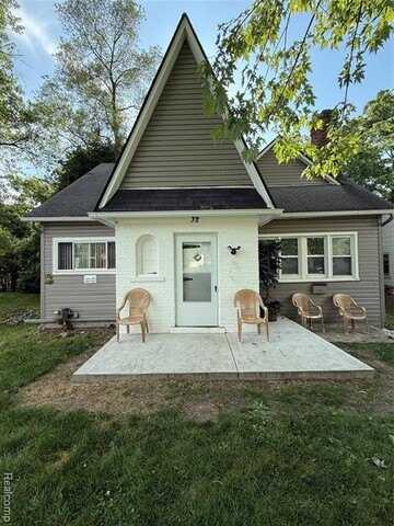 32 S Marshall Street, Pontiac, MI 48342