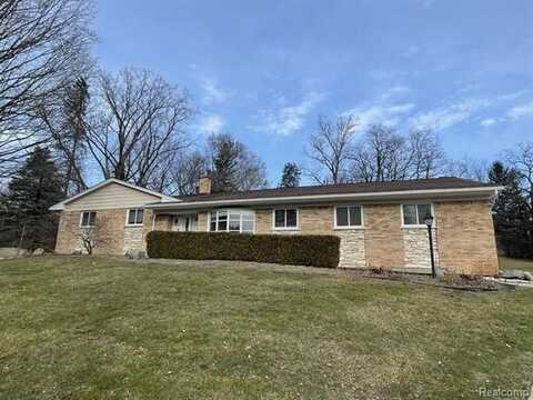 4924 BROOMFIELD, West Bloomfield, MI 48322