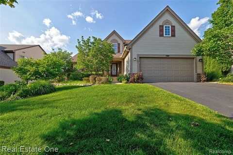 560 Boulder Lake Drive, Oxford, MI 48371