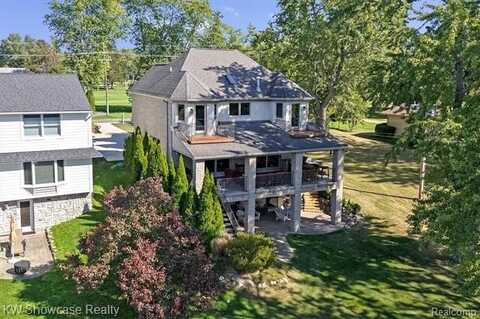 3190 EDGEWOOD PARK Drive, Commerce Township, MI 48382