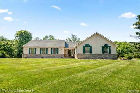 5037 Scheuners Way, Howell, MI 48843