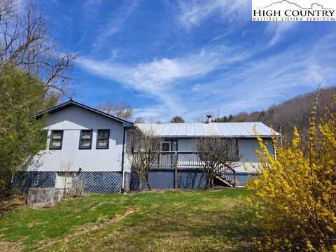 25 Reuben Wooten Road, Banner Elk, NC 28604