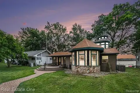 634 Dorbert Drive, Munith, MI 49259
