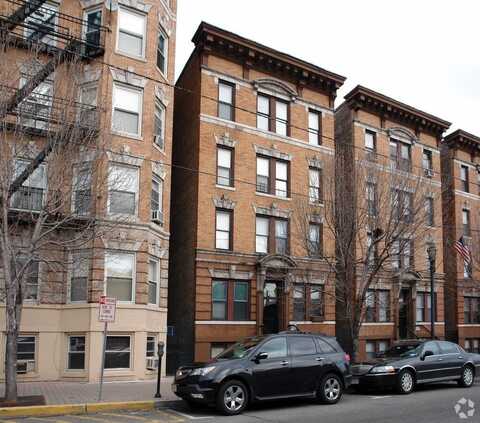 308 60TH ST, West New York, NJ 07093