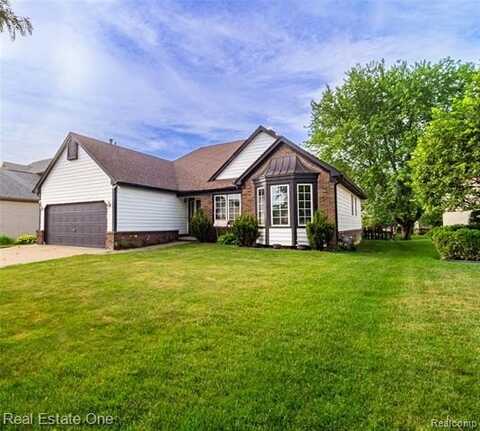 2579 Parasol Dr, Troy, MI 48083
