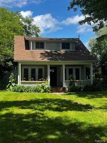 8956 DIXIE Highway, Ira, MI 48023
