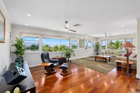 3750 Kaimuki Avenue, Honolulu, HI 96816