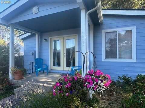 4603 MEARES ST, Florence, OR 97439