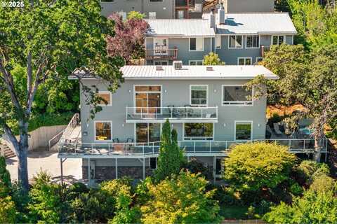 414 E 3RD ST, Hood River, OR 97031