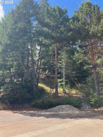 0 Fir ST, North Bend, OR 97459
