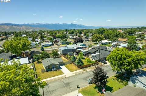 2025 PLUM ST, Baker City, OR 97814