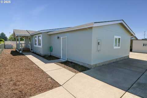 2588 MAIA LOOP, Springfield, OR 97477