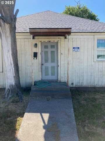 111 SE 12TH ST, Pendleton, OR 97801