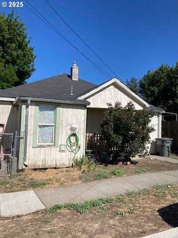 112 SE 11TH ST, Pendleton, OR 97801