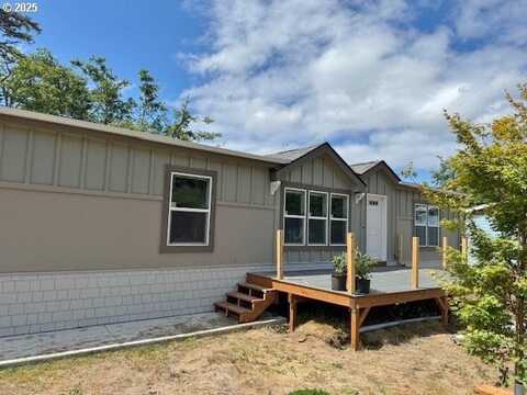 448 PACIFIC DR, Hammond, OR 97121