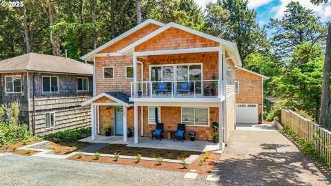 143 E TANANA AVE, Cannon Beach, OR 97110
