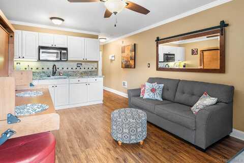 1021 Scott St unit: 218, San Diego, CA 92106
