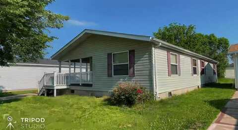 134 Paddock Cir, IowaCity, IA 52240
