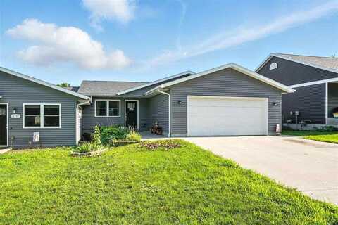 1133 E Adams St, Washington, IA 52353