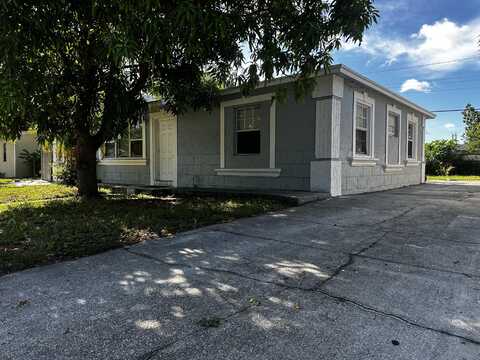 559 Dogwood Road, West Palm Beach, FL 33409