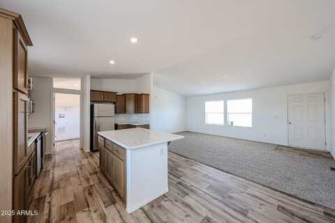 21735 W MONTANOSO Drive, Wittmann, AZ 85361