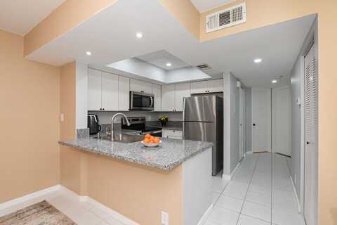 1530 SE Royal Green Circle, Port Saint Lucie, FL 34952