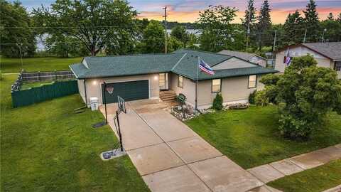 514 1st Avenue NW, Chisholm, MN 55719