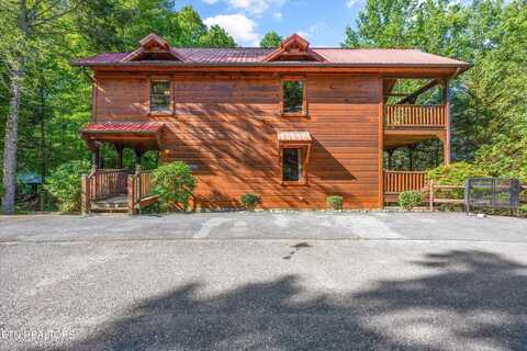 1827 Elk Springs Way, Gatlinburg, TN 37738