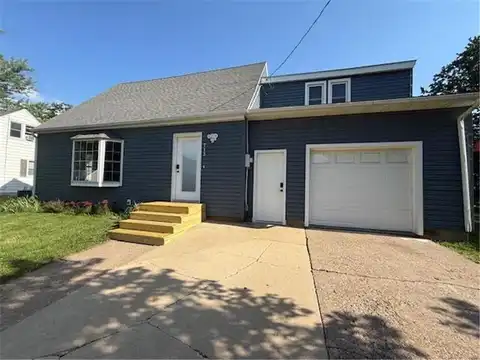 713 Grove Street E, Caledonia, MN 55921