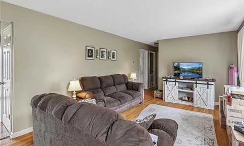 919 7th Avenue E, Shakopee, MN 55379