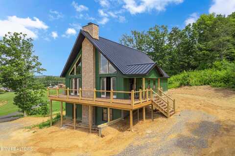 2773 Clabo Rd, Sevierville, TN 37862