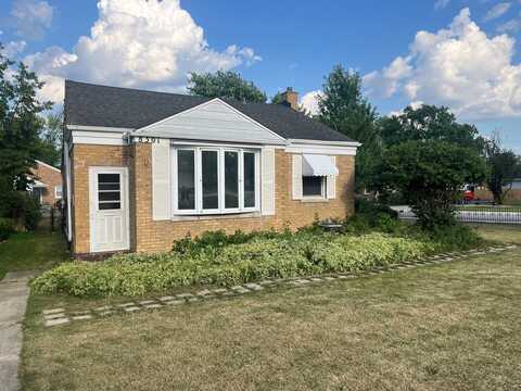 8301 N. Waukegan Road, Niles, IL 60714