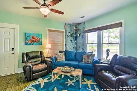3928 Ave S, Galveston, TX 77550