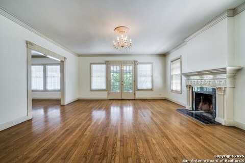 235 E huisache, San Antonio, TX 78212
